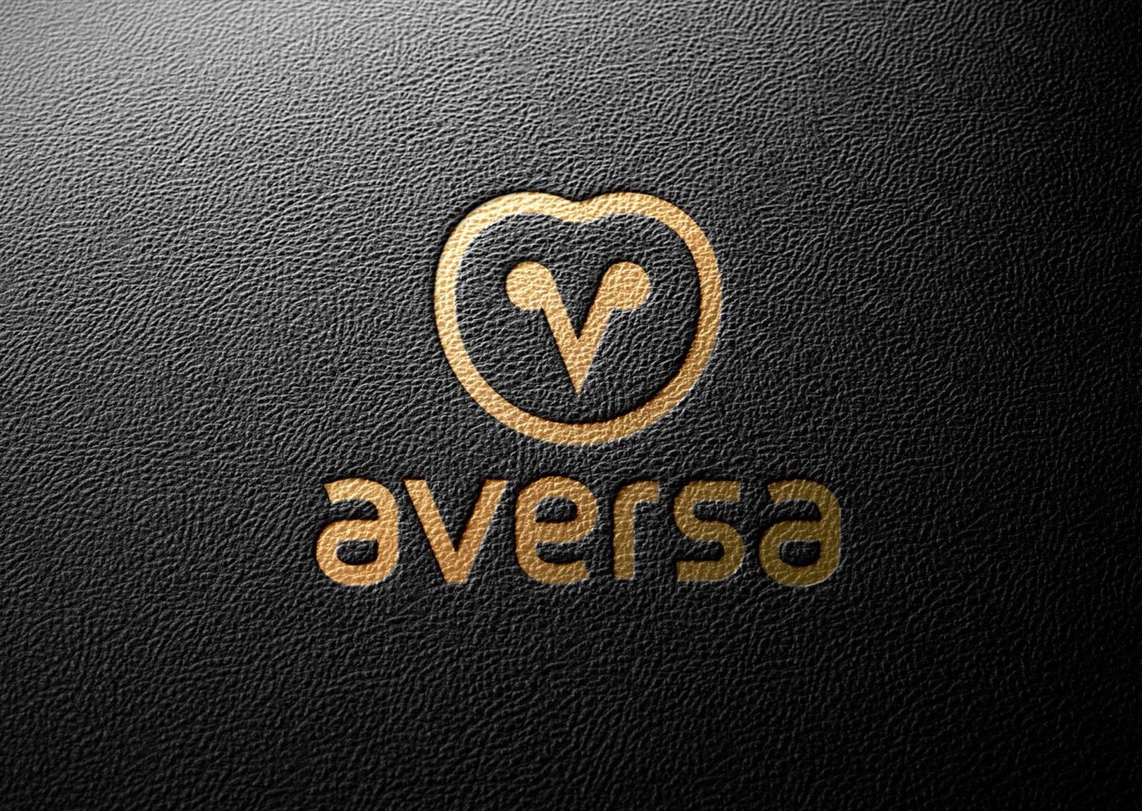 Couro com gravação dourada Aversa